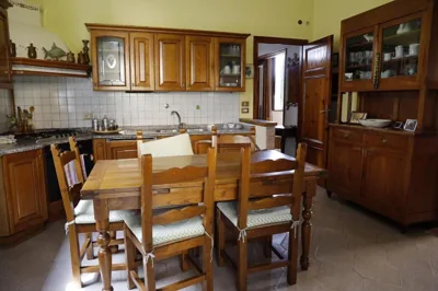Villa Lilly, with private Garden and Parking, 800 mt to Lucca City center – Fotos 8