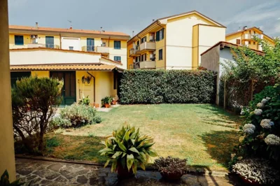Villa Lilly, with private Garden and Parking, 800 mt to Lucca City center – Fotos 12