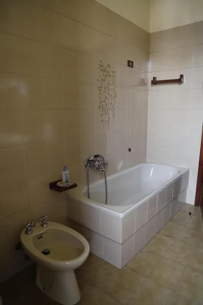Villa Lilly, with private Garden and Parking, 800 mt to Lucca City center – Fotos 16